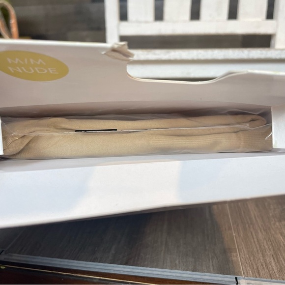 BELLY BANDIT Maternity Support Shorts in Nude size Medium • NWT - Picture 5 of 6